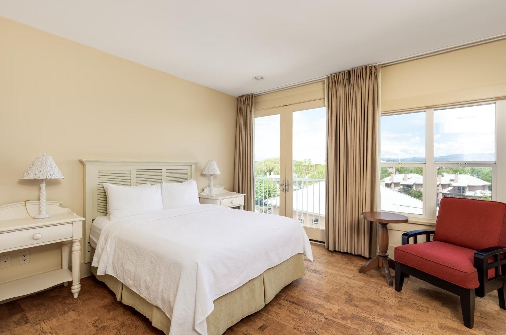 Hotel Eldorado At Eldorado Resort Келоуна Стая снимка