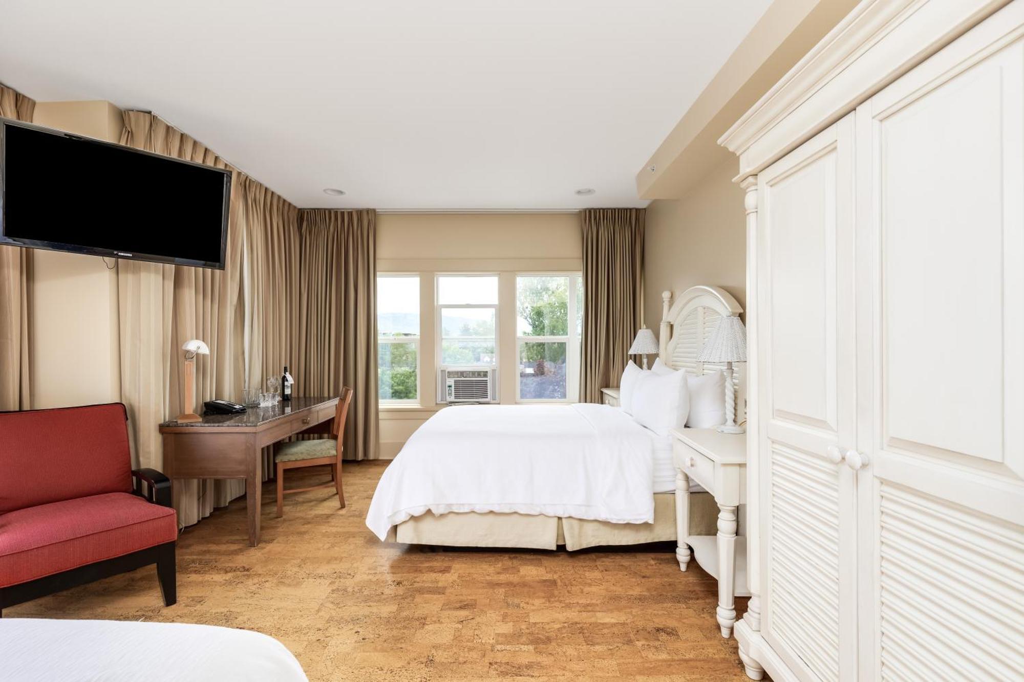 Hotel Eldorado At Eldorado Resort Келоуна Стая снимка